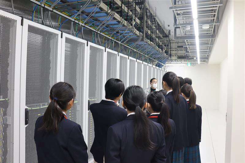 白井DCC見学会の様子<br />(白井市桜台中学校/2024年11月実施)